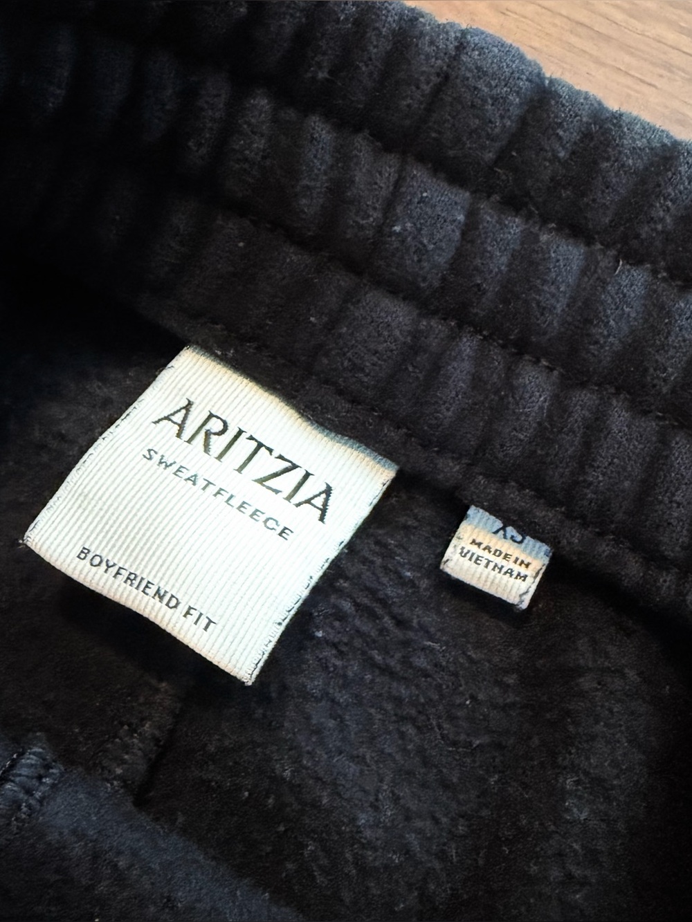 Aritzia Wide Boyfriend Fit Sweatpants - Picture 2 of 3